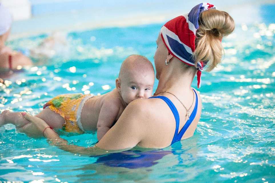 Плавание для грудничков - польза или вред