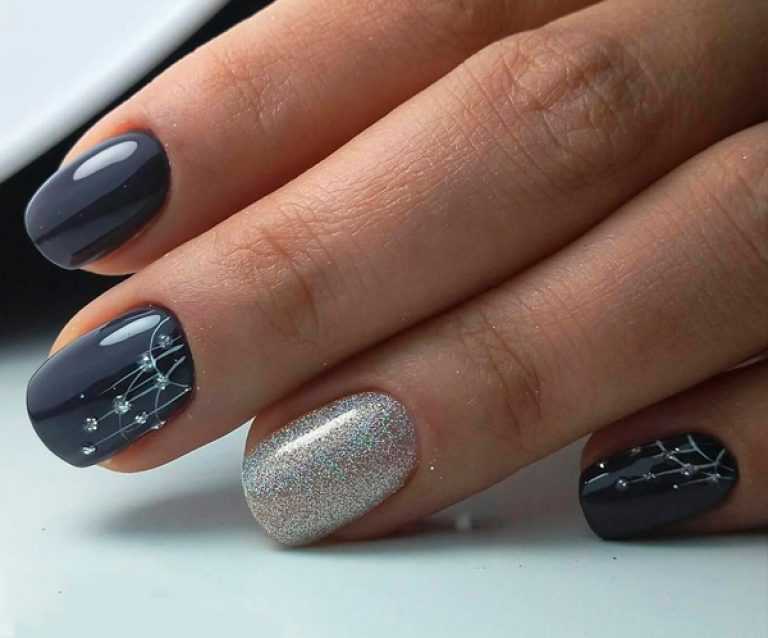 Идеи модного и красивого серого маникюра для длинных и коротких ногтей Варианты цветовых сочетаний с серым лаком для безупречного маникюра