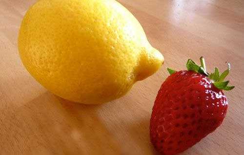 Интересный факт: лимоны содержат сахара больше, чем клубника. какую пользу приносят нам эти продукты