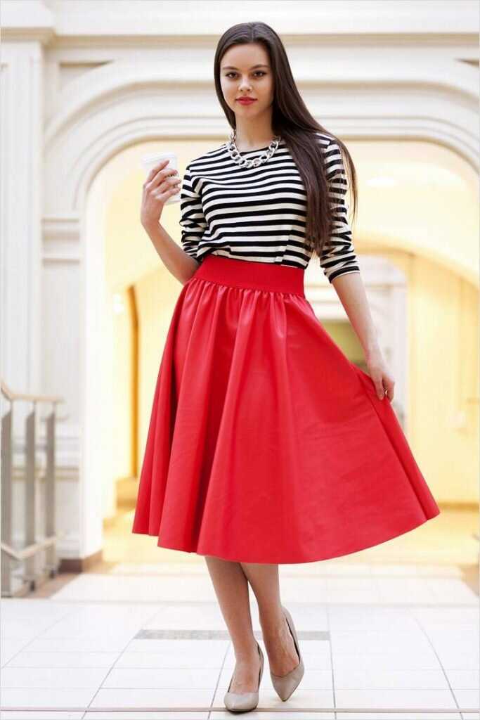 11 шикарных примеров с чем стильно носить красную юбку весной