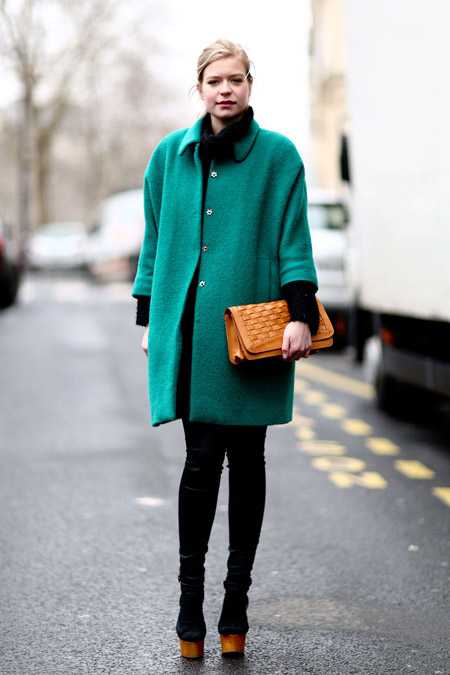 Зеленое пальто темных, ярких оттенков – с чем носить, фото - шкатулка красоты
