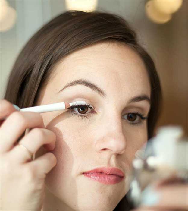 Как сделать освежающий макияж: 3 самых главных правила