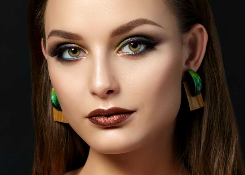 Цветные стрелки: вдохновляющие идеи макияжа на весну-лето - beauty hub