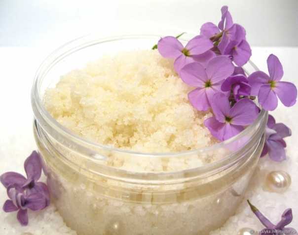 Антицеллюлитный скраб для тела в домашних условиях: рецепты с морской солью, медом и другие