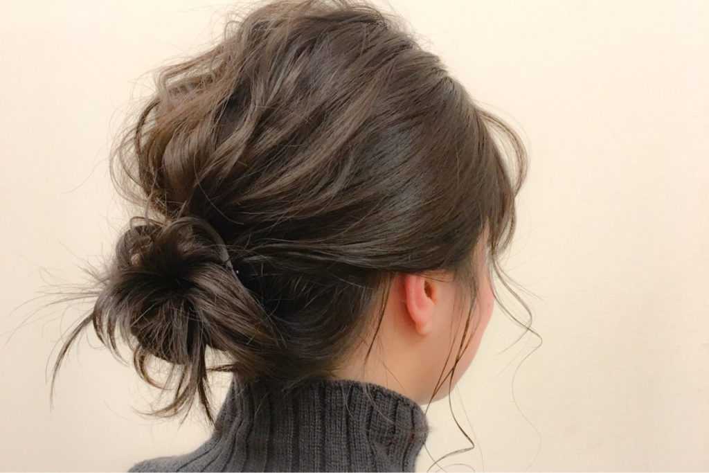 Небрежные прически на средние и длинные волосы — фото