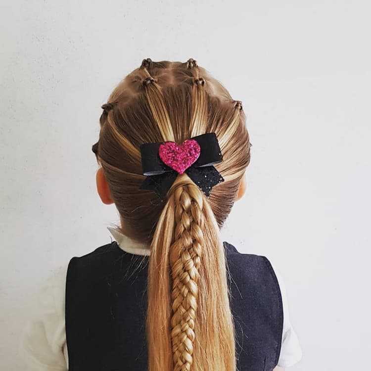 Прическа на 1 сентября на длинные волосы: для первоклашек и подростков | volosomanjaki.com