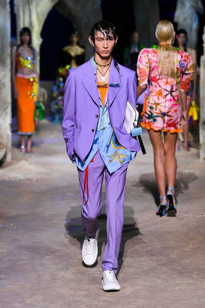 Рассматриваем самые стильные и интересные стритстайл образы гостей миланской Недели моды, весналето 2022