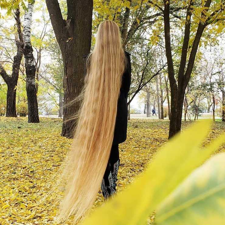 Секущиеся волосы: как ухаживать за кончиками волос, какую стрижку выбрать и какой диеты придерживаться | vogue russia