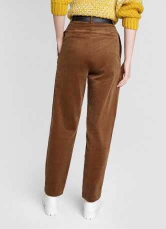 Цветные брюки с чем носить, 90 фото / штаны для яркого образа с сочетанием оттенков, видео