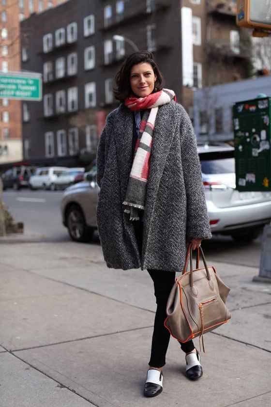 Серое пальто: с чем носить, как сочетать осенью и зимой: фото