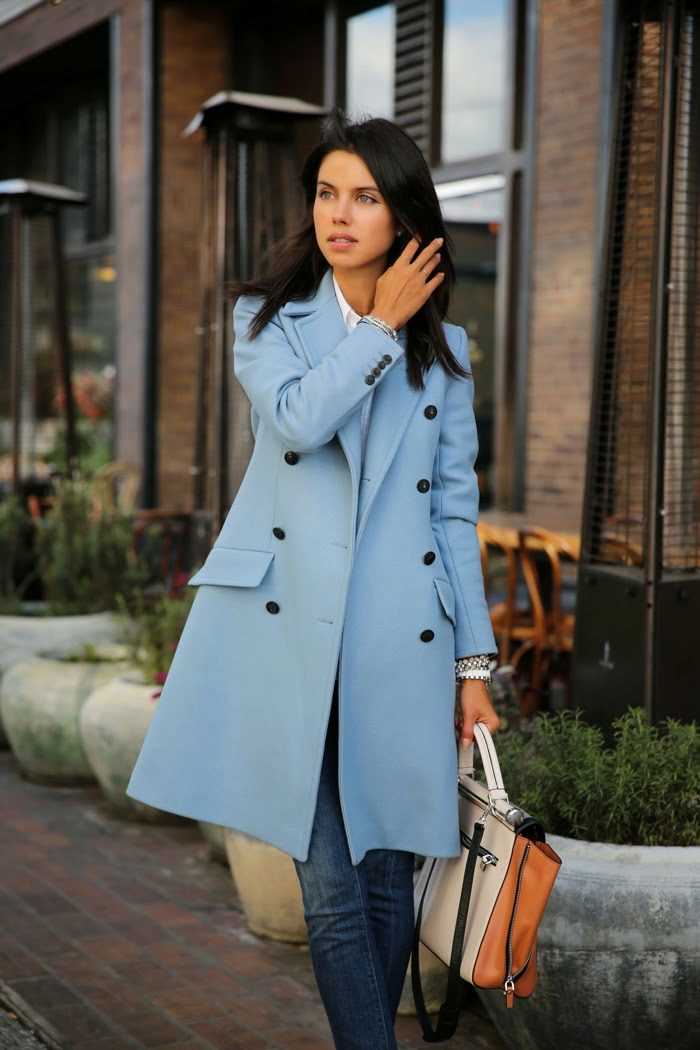 С чем носить синее пальто: 50 модных луков (фото)