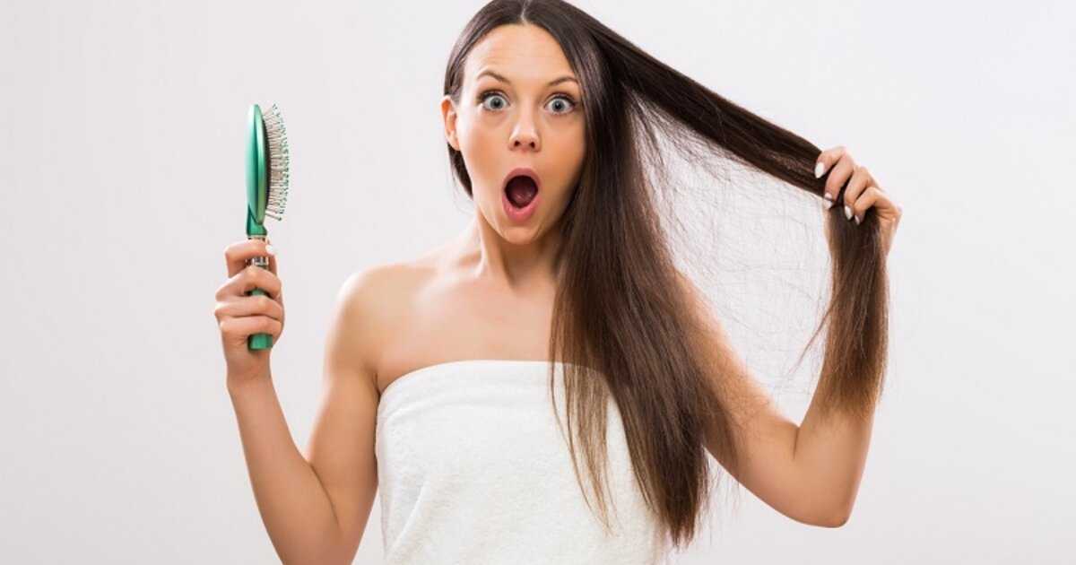 Как правильно сушить и расчесывать волосы, и какие средства наносить, если у вас сухие пушащиеся пряди,  отвечают стилисты и трихологи