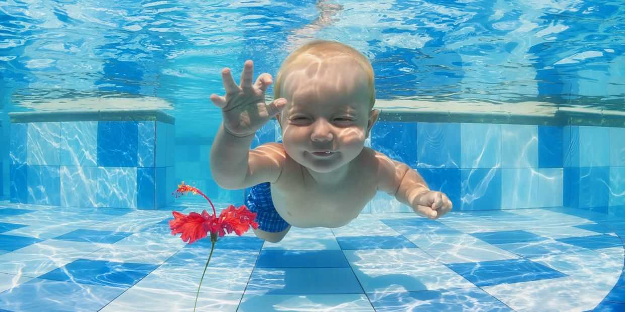 Безопасность на воде: как учить грудничков плавать и другие вопросы родителей тренеру