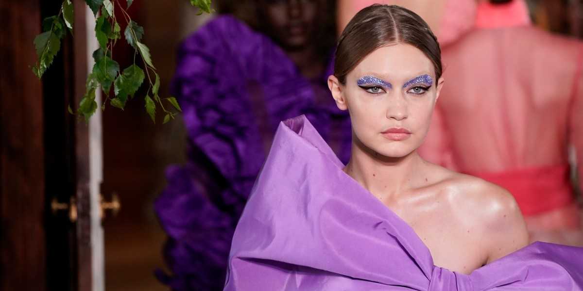 Haute couture: 12 легендарных бьюти-образов с кутюрных показов | vogue russia