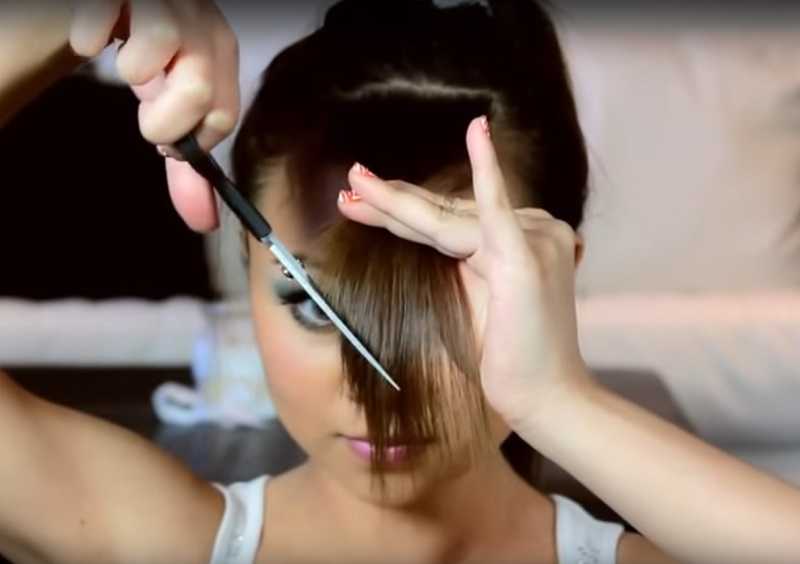 Как подстричь челку самой себе в домашних условиях: фото, видео
способы подстричь челку самой себе — modnayadama