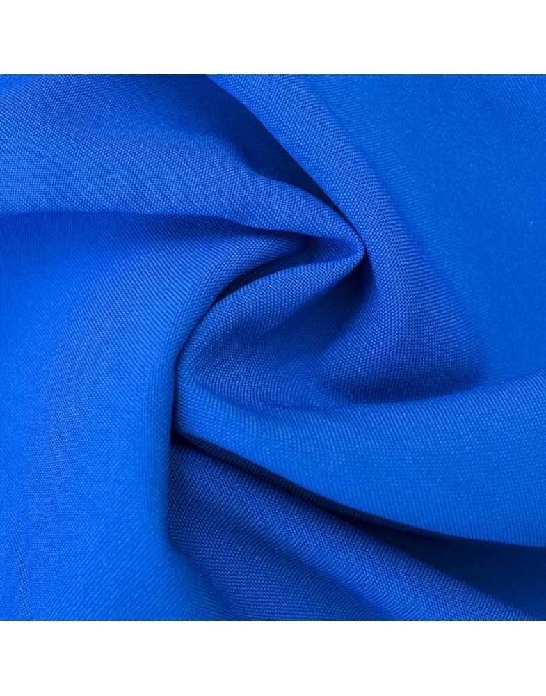 Синий цвет в одежде — символ спокойствия и чистоты