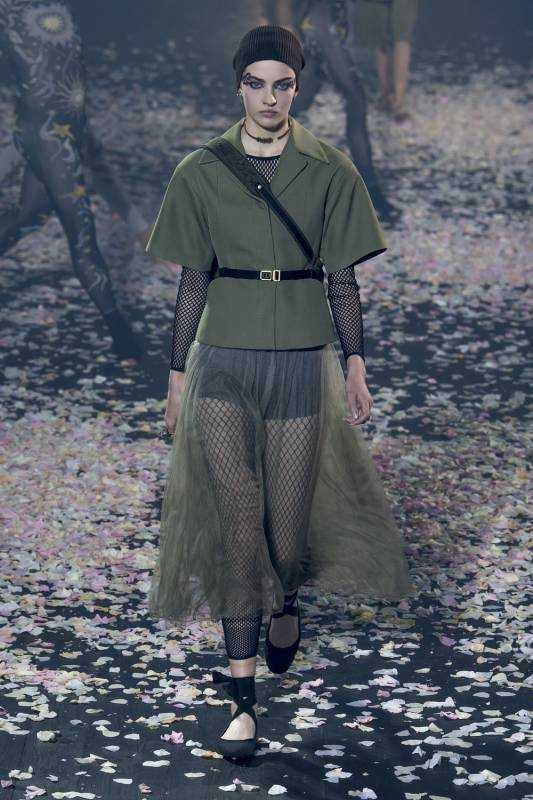 Christian dior couture | коллекции осень-зима 2021/2022 | париж | vogue