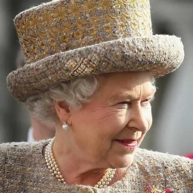 Почему елизавета ii не должна была стать королевой и другие малоизвестные факты из биографии самого долгоправящего монарха великобритании