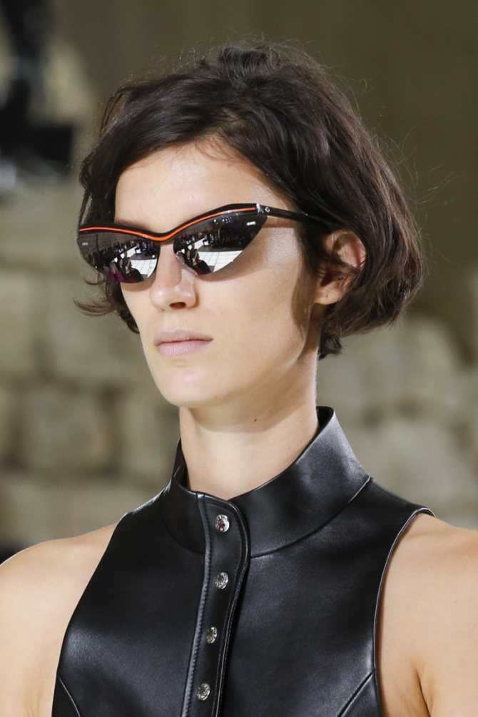 Солнцезащитные очки 2020: 14 модных оправ для весны и лета